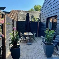 Apartment in Vrouwenpolder near Beach