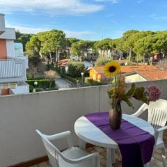 Functional apartment with balcony-Beahost