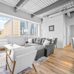 Spacious 2 BD Apt l Downtown Cleveland l Free Parking
