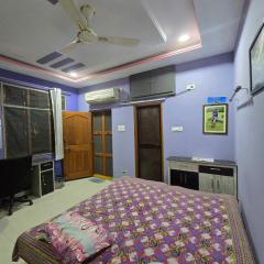 Venku Homestay Private room with attached washroom