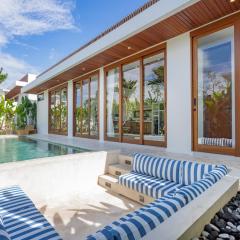 Tropical 2BR Design Villa Pool, Lounge & Workdesk