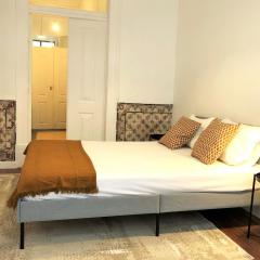 SJ1D+E Heart of Baixa NEW A/C Spacious 2 apts 5br2ba