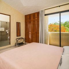 Compact Studio with Balcony Park View Casa Jurel