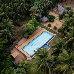 Roshanne Beach Resort