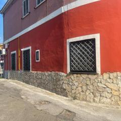 Red House- Accogliente appartamento vicino al porto