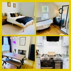 Queens Retreat- Modern 3-Bed, Sleeps 6, Contractors or Leisure, Parking, WiFi, Great Location, Close to centre