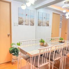 Cozy CondoVibe 2 BR Staycation near SM East Ortigas with Netflix!