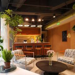 Amic Girls' Hostel (Shenzhen Shekou Sea World)