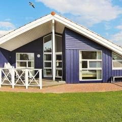 Waterfront holiday home in Otterndorf