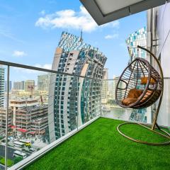 Heart of Downtown - Dubai Mall & Burj next door