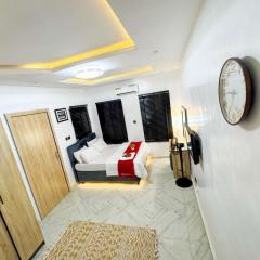 A Luxurious and Comfortable Studio Apartment