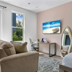 Channelside- Workers Paradise! Near Everything