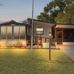 Golden Sun Getaway - Comfort Near the Pool