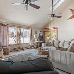 Scenic LAKEFRONT 5BR with Dock Kayaks and Firepit