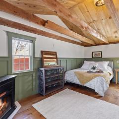 The Old Barn Farmhouse - Rustic Beauty & Serenity