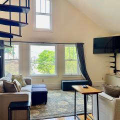 The Lookout - Spacious Apartment in Superb Location