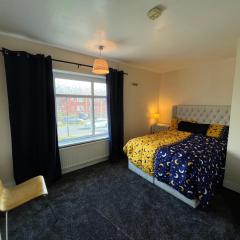 Cozy Private Blackout Room