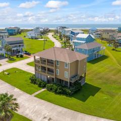 Spacious Beach Retreat Sleeps 25 Perfect for Families Groups