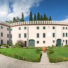 Apartment Castello with Pool