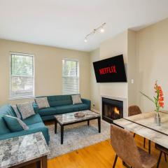 Stylish 2BR Apartment with Private Balcony near Soulard