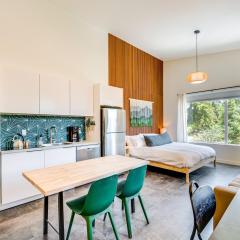 Ski, Hike and Bike Modern Park City Studio