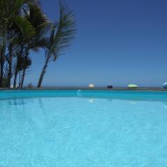 Grand studio 60m2 piscine vue mer