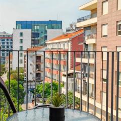 Modern City Apartment Budva-Central Location,5 min to Beach