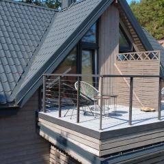 Rytas cozy apartment in the guest house with the terrace and the stunning view to the river side