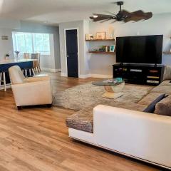 1 Block To Beach - Fully Upgraded Spacious & Quiet