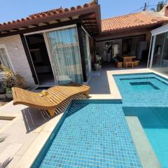 Casa privativa com piscina em Geriba