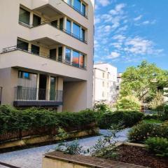 Quiet Stay and Parking