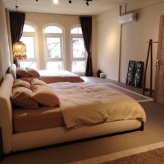 Mokū Georgetown Pre-war House 4BR 5-14pax