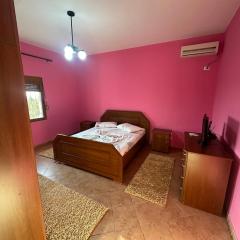 Xhiu guest house