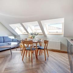 Domillion 1bdr New old town apt U2307