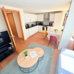Modern 2 Bed 2 Bath Apartment Hyde Park