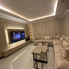 شقة مودرن في حي الملقا دخول ذاتي