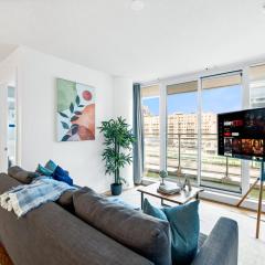 Spacious 3BR Condo w Patio & Skyline Views