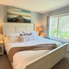 Walk to the Sand, Pool & Hot Tub Waterfront Oasis