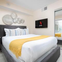 Chic 2-Bedroom Condo in the Heart of Yorkville