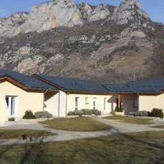 Gîte mitoyen avec terrasse pour 4 personnes - API-1-52-198