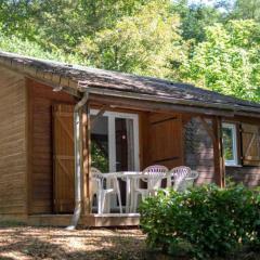 Chalet pour 4 avec Terrasse, Coin Repas Extérieur - 2 Chambres - API-1-52-410
