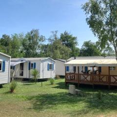 Mobil home 8 pers avec terrasse à Saint-Sornin - API-1-52-461