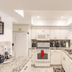 Park Shore Resort,Great views-Top Floor BLDGJ 454