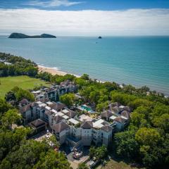 329 Contemporary Apartment in Beachfront Resort Palm Cove