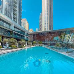 Next to Burj Khalifa & Dubai Mall - Luxury 2BR with Dubai Skyline Views - Like Home
