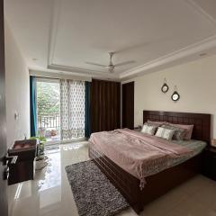 Green & Ivory Homestay