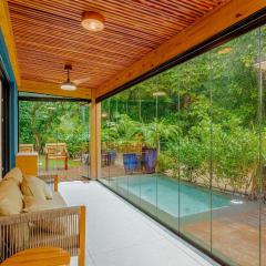 PF110 Linda Casa com 3 Suítes e Piscina