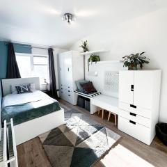 Spacious Single Room