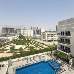 Al Ghaf - Upgraded One Bed with Pool View in Arjan