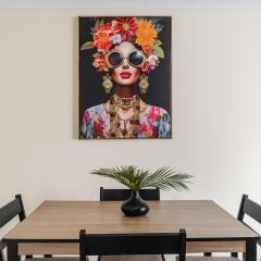 The House In Defoe Rd - 3br 1bath W Free Parking